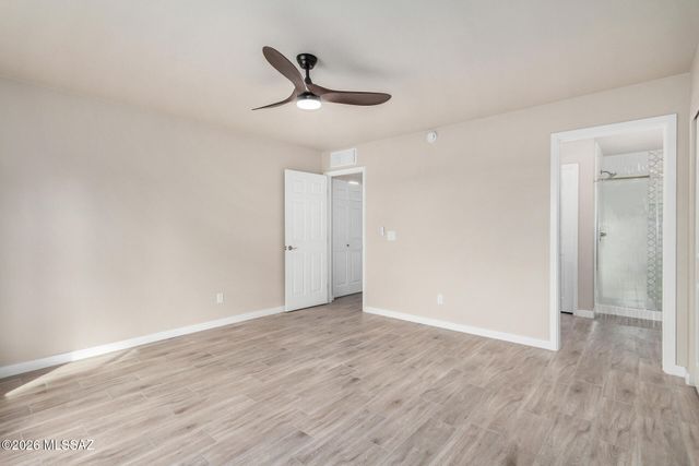 9910 E Gray Hawk Drive, Tucson, AZ 85730