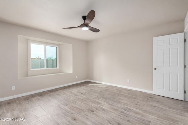 9910 E Gray Hawk Drive, Tucson, AZ 85730