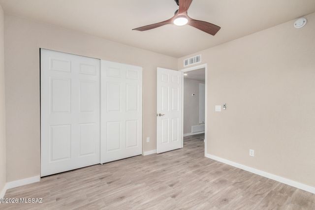 9910 E Gray Hawk Drive, Tucson, AZ 85730