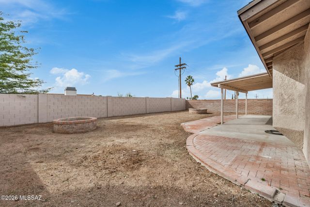 9910 E Gray Hawk Drive, Tucson, AZ 85730
