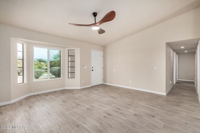 9910 E Gray Hawk Drive, Tucson, AZ 85730