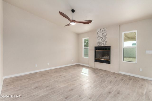 9910 E Gray Hawk Drive, Tucson, AZ 85730