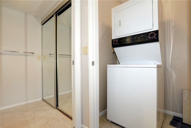 6 Plantation Drive 102, Vero Beach, FL 32966