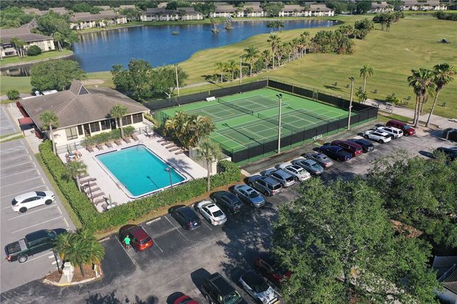 6 Plantation Drive 102, Vero Beach, FL 32966