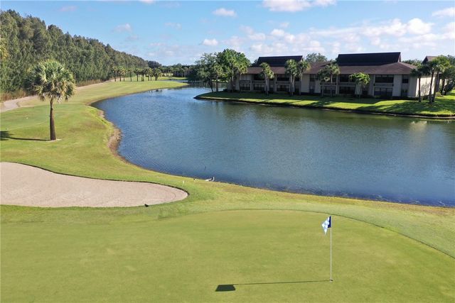 6 Plantation Drive 102, Vero Beach, FL 32966