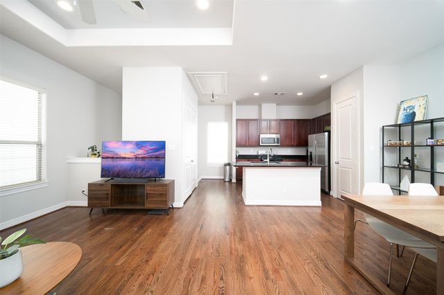 3848 Center Street, Houston, TX 77007