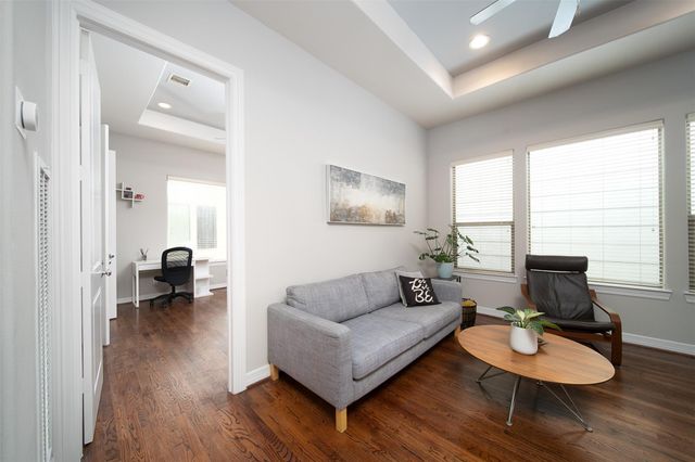3848 Center Street, Houston, TX 77007