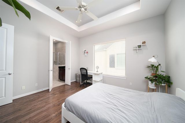 3848 Center Street, Houston, TX 77007