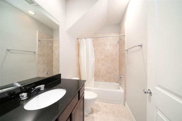 3848 Center Street, Houston, TX 77007