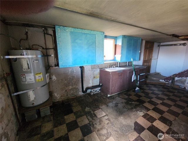 414 E 12th Street, Port Angeles, WA 98362