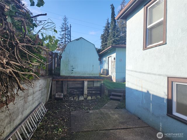 414 E 12th Street, Port Angeles, WA 98362
