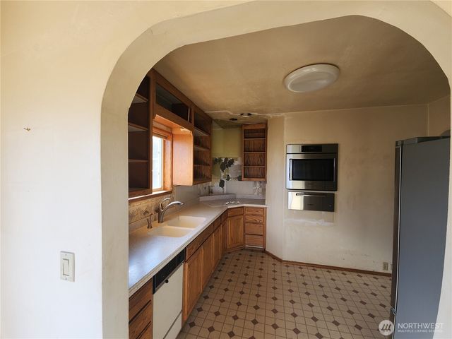 414 E 12th Street, Port Angeles, WA 98362