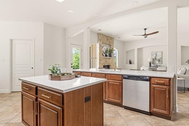 1432 Tom Sawyer RD, Dripping Springs, TX 78620