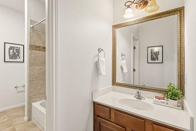 1432 Tom Sawyer RD, Dripping Springs, TX 78620