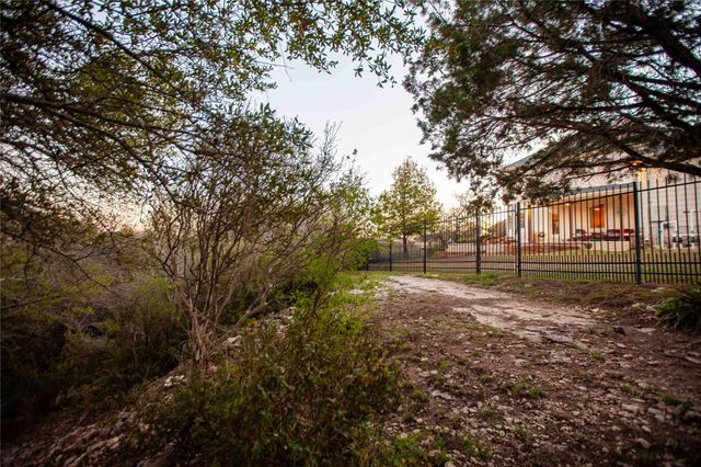 1432 Tom Sawyer RD, Dripping Springs, TX 78620