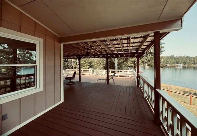 364 Charmaine Drive E, Woodville, TX 75979