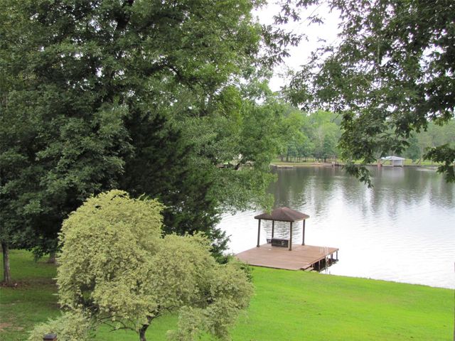 364 Charmaine Drive E, Woodville, TX 75979