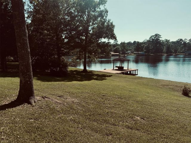 364 Charmaine Drive E, Woodville, TX 75979