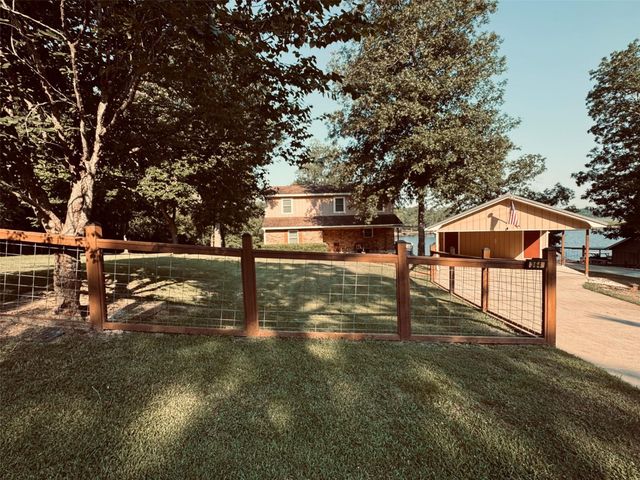 364 Charmaine Drive E, Woodville, TX 75979