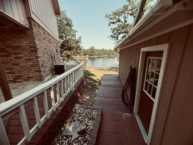 364 Charmaine Drive E, Woodville, TX 75979