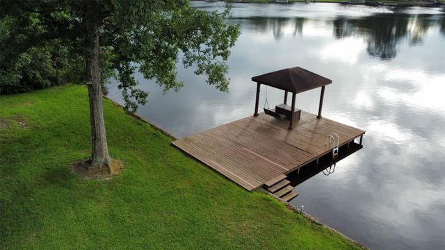 364 Charmaine Drive E, Woodville, TX 75979