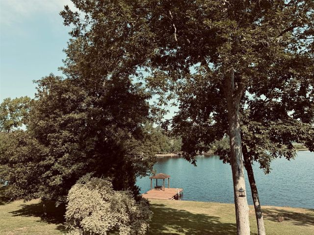 364 Charmaine Drive E, Woodville, TX 75979