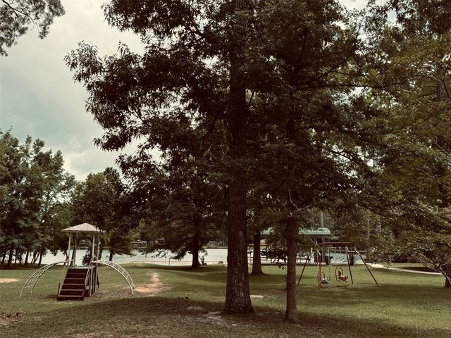 364 Charmaine Drive E, Woodville, TX 75979