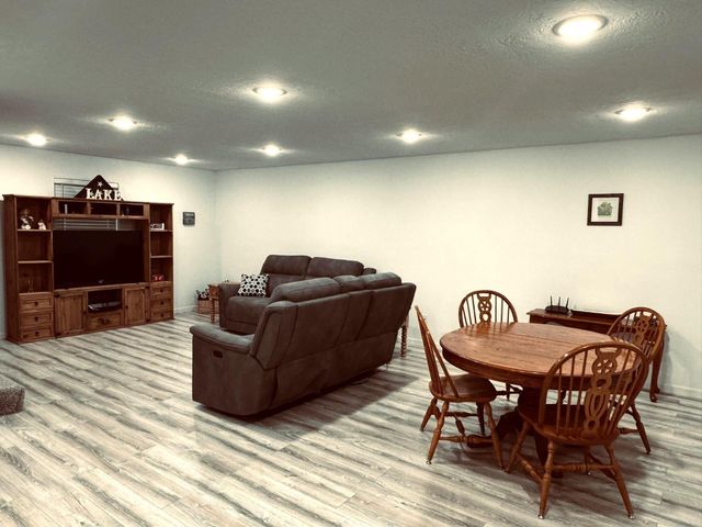 364 Charmaine Drive E, Woodville, TX 75979