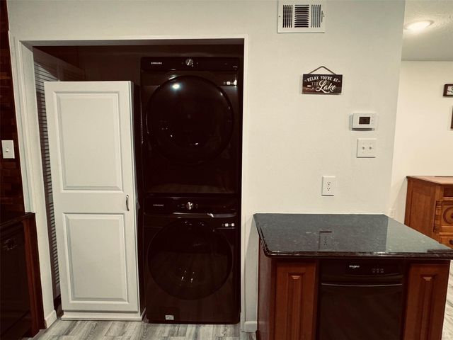 364 Charmaine Drive E, Woodville, TX 75979