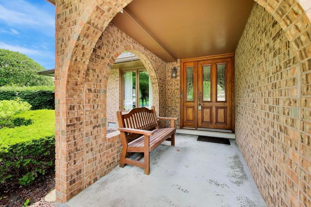 16W671 Fern Street, Willowbrook, IL 60527