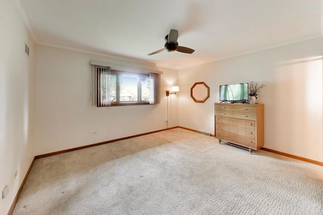 16W671 Fern Street, Willowbrook, IL 60527