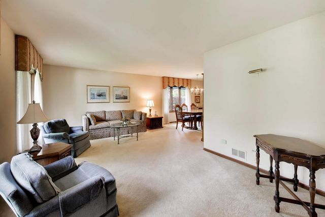 16W671 Fern Street, Willowbrook, IL 60527