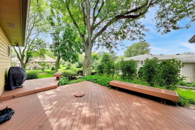 16W671 Fern Street, Willowbrook, IL 60527
