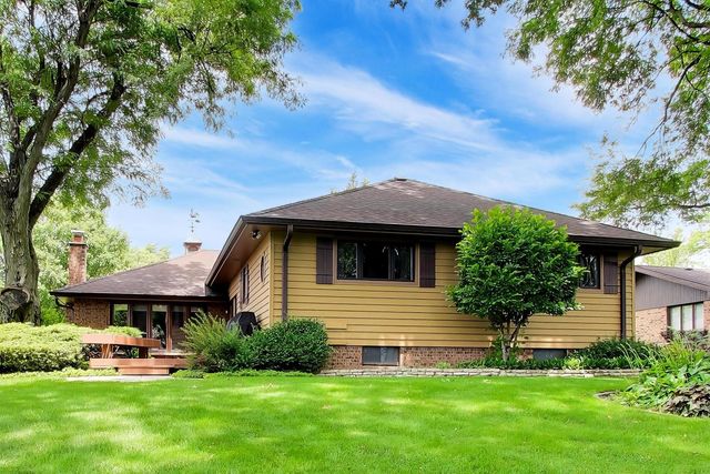 16W671 Fern Street, Willowbrook, IL 60527