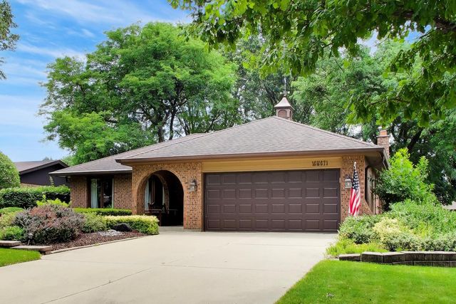 16W671 Fern Street, Willowbrook, IL 60527