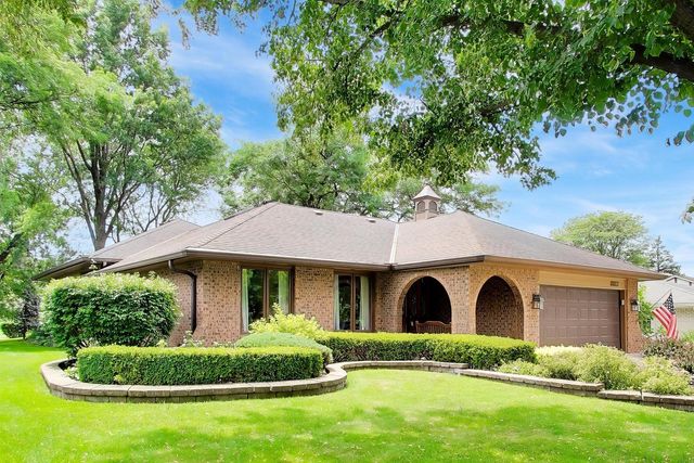 16W671 Fern Street, Willowbrook, IL 60527