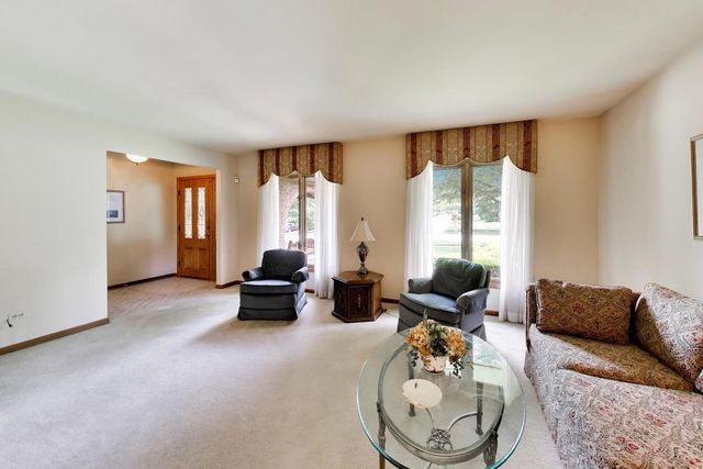 16W671 Fern Street, Willowbrook, IL 60527