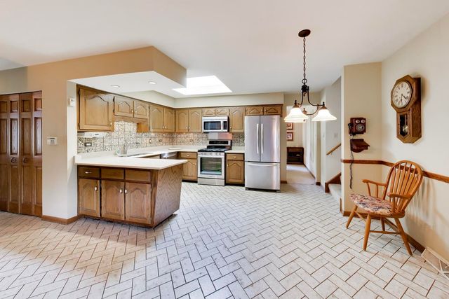 16W671 Fern Street, Willowbrook, IL 60527