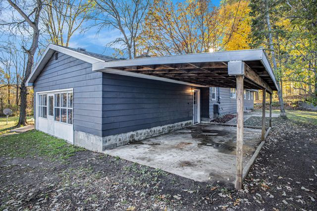 13774 Shaftsburg Road, Perry, MI 48872