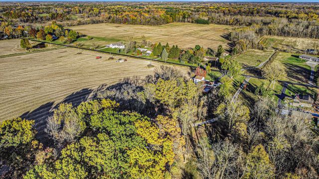 13774 Shaftsburg Road, Perry, MI 48872