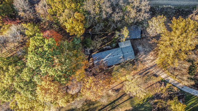 13774 Shaftsburg Road, Perry, MI 48872