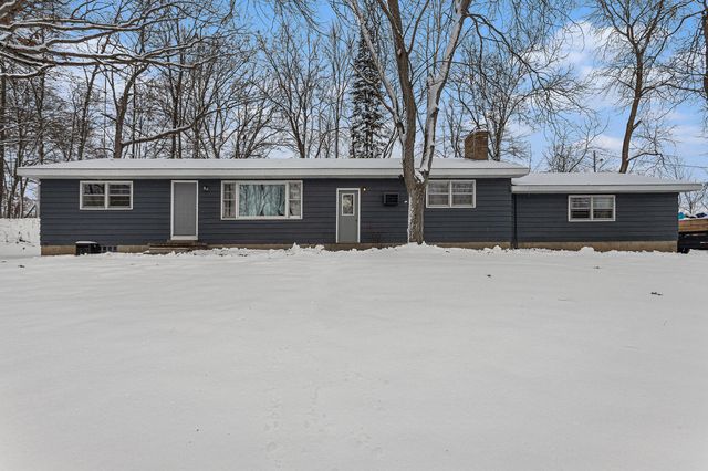 13774 Shaftsburg Road, Perry, MI 48872