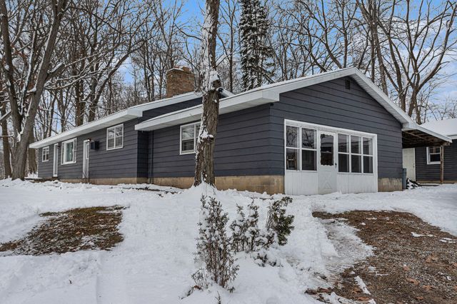 13774 Shaftsburg Road, Perry, MI 48872