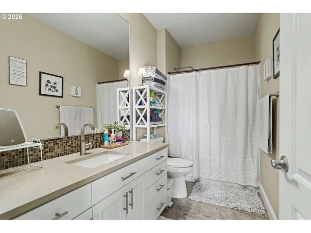 5918 SORRENTO St, Salem, OR 97306