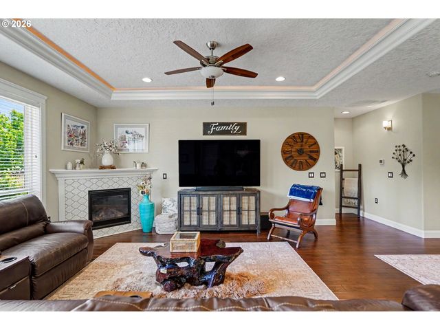 5918 SORRENTO St, Salem, OR 97306