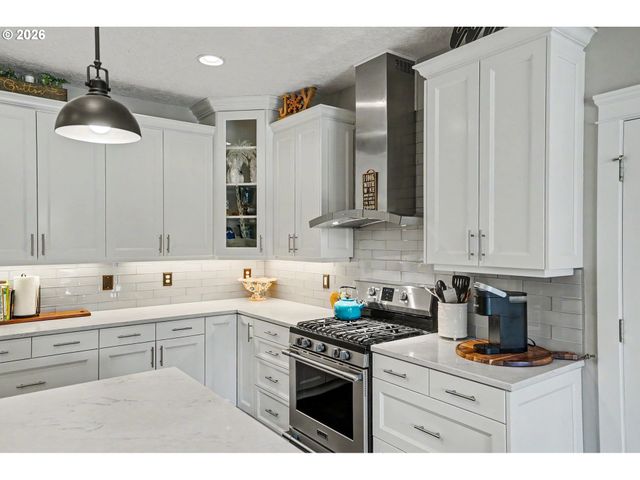 5918 SORRENTO St, Salem, OR 97306