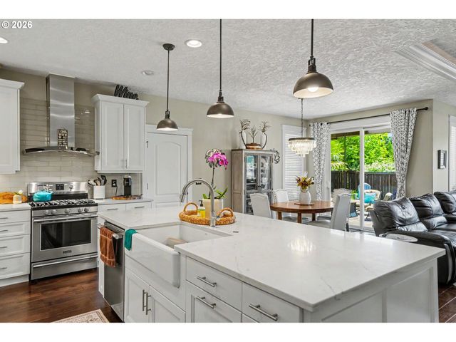 5918 SORRENTO St, Salem, OR 97306