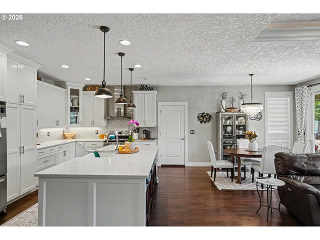 5918 SORRENTO St, Salem, OR 97306