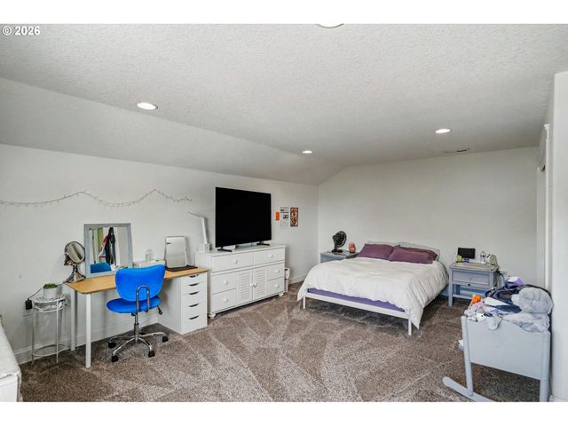 5918 SORRENTO St, Salem, OR 97306
