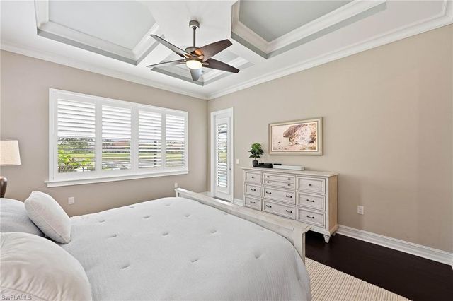 9446 Lagomar CT, Naples, FL 34114
